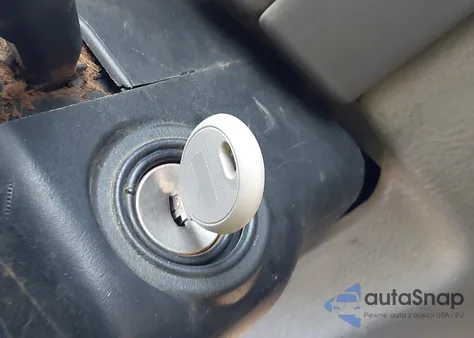 2005 Jeep Liberty Sport z USA, uszkodzony, nr VIN 1J8GK48K75W540545